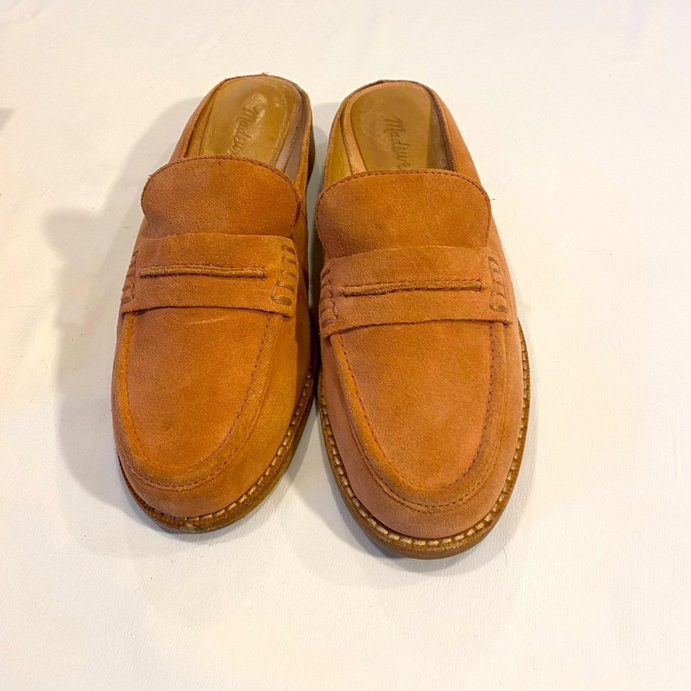 Elinor loafer mule in a dusty clay